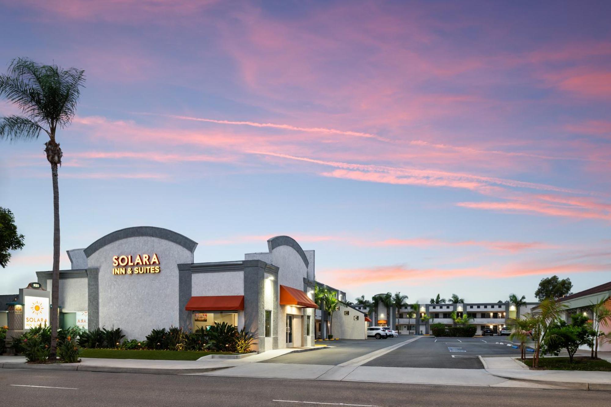 Solara And 3* Anaheim