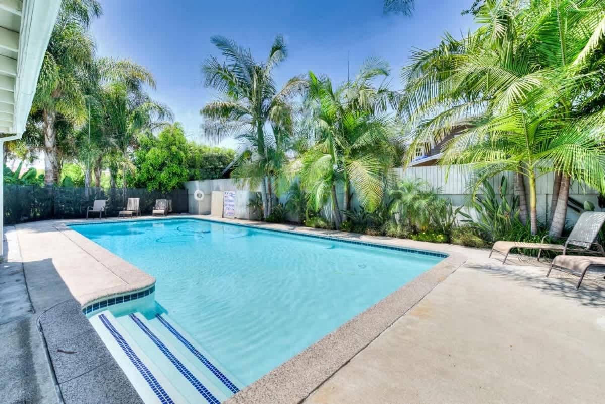 Casa de férias Palm Disneyland Pool 4 Bedroom 3 Bath Hottub *