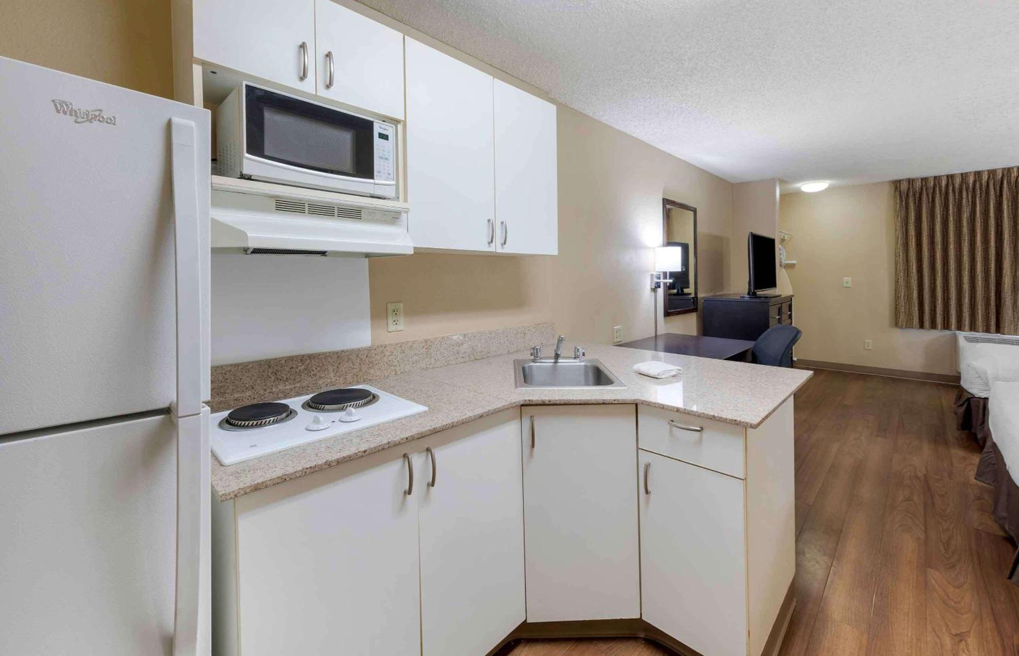 Extended - Orange County - Hills Hotel 2*