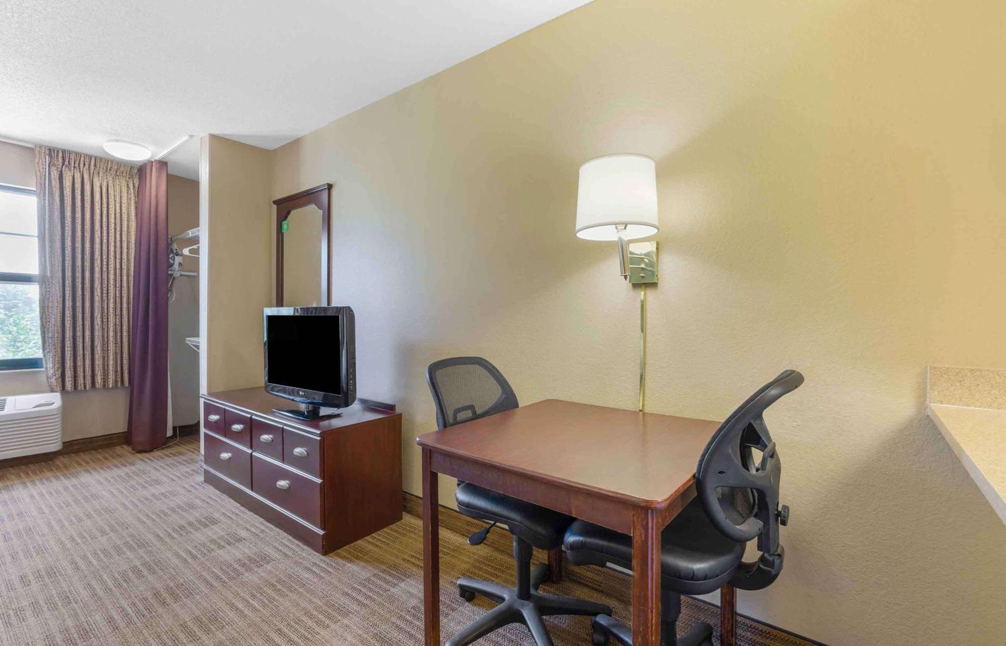 Extended - Orange County - Hills Hotel 2*