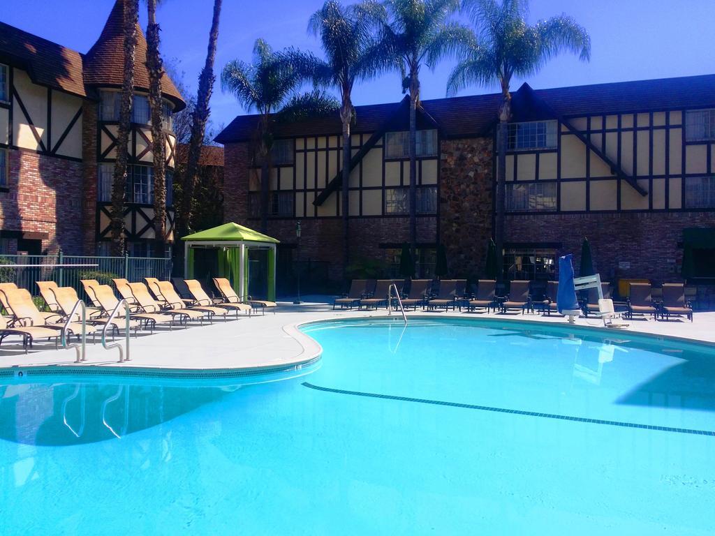 Hotel Majestic Garden Anaheim