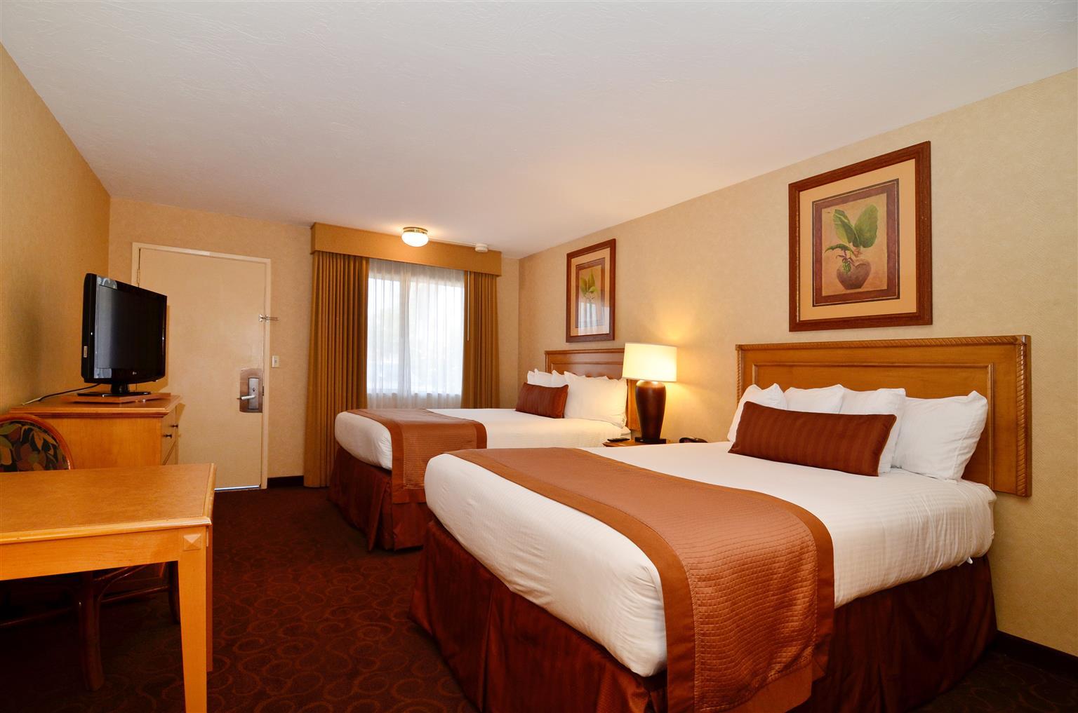 Western Pavilions Hotel