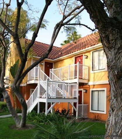 Hotel Clementine &