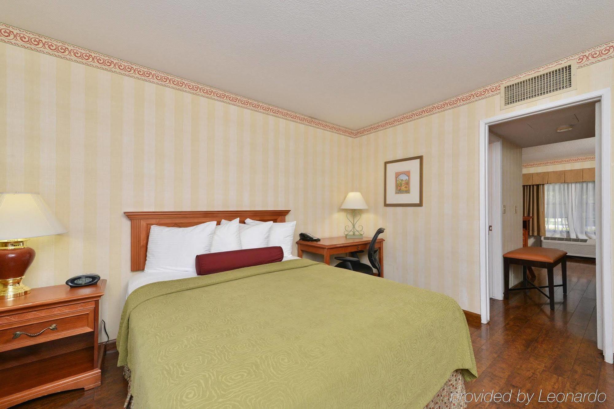 Hotel Western Raffles & Anaheim