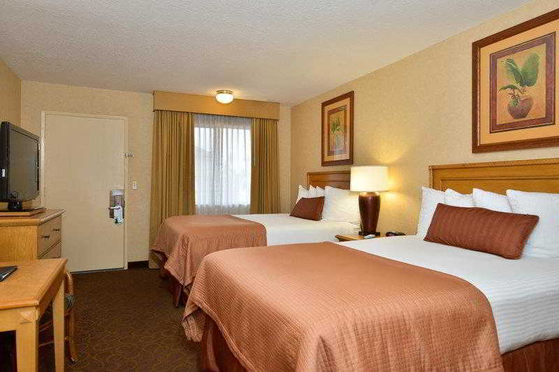 Western Pavilions 3*