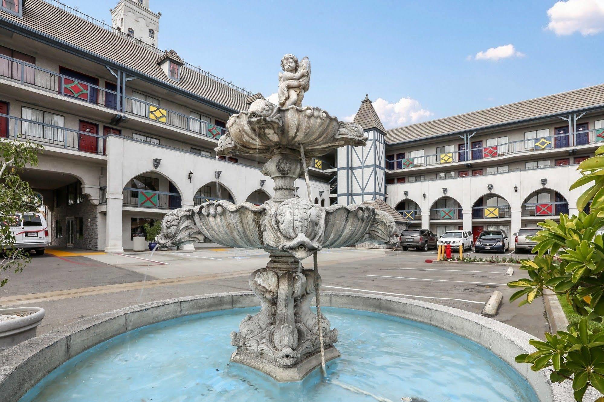 Hotel Castle And