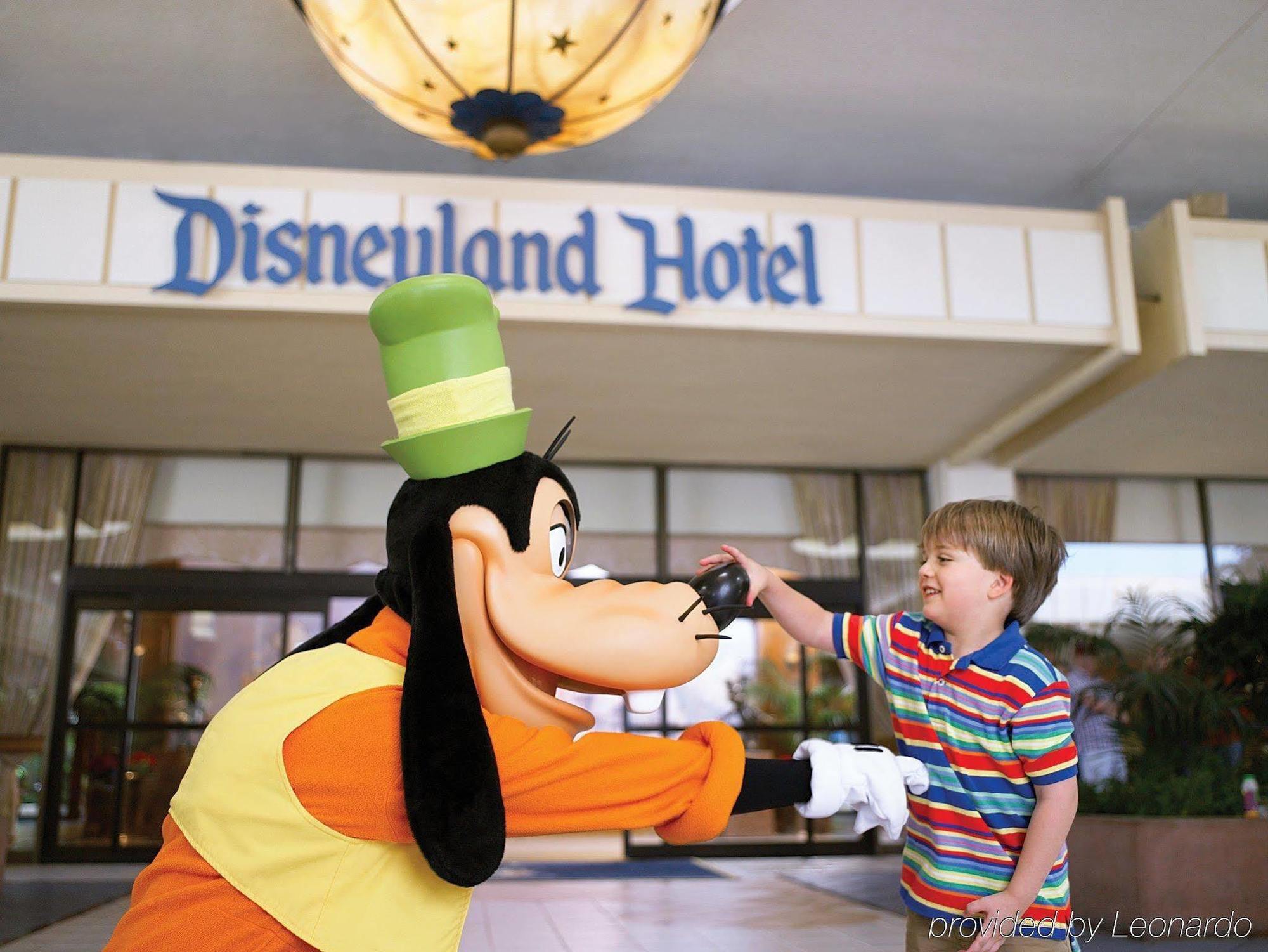 Disneyland Hotel 4*