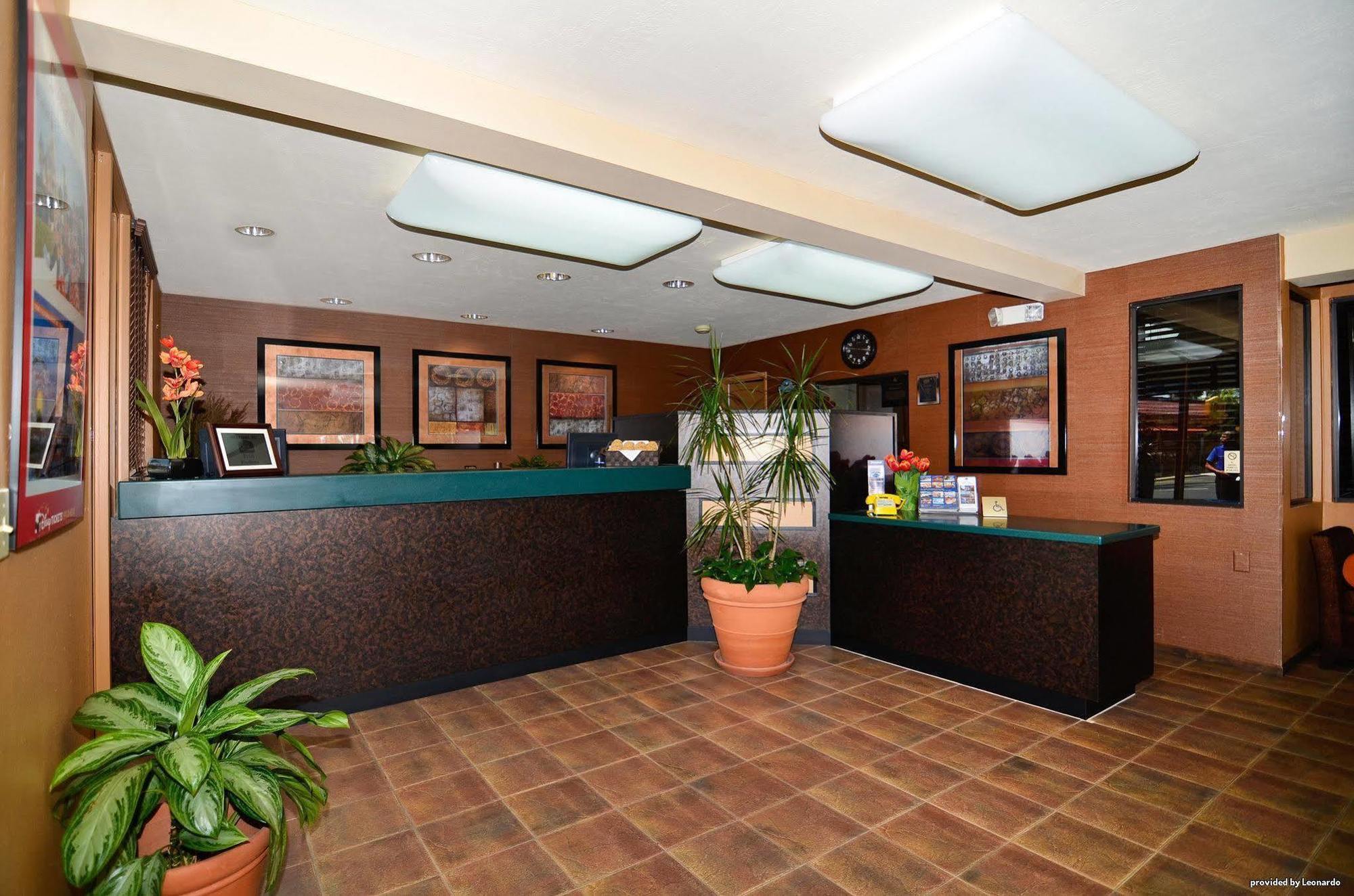 Hotel Western Pavilions 3*