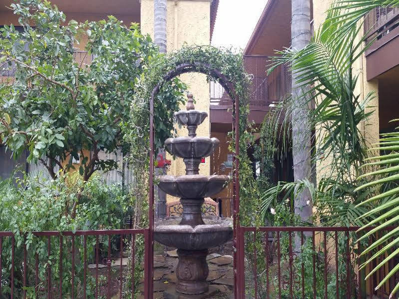 Stanford & Hotel Anaheim