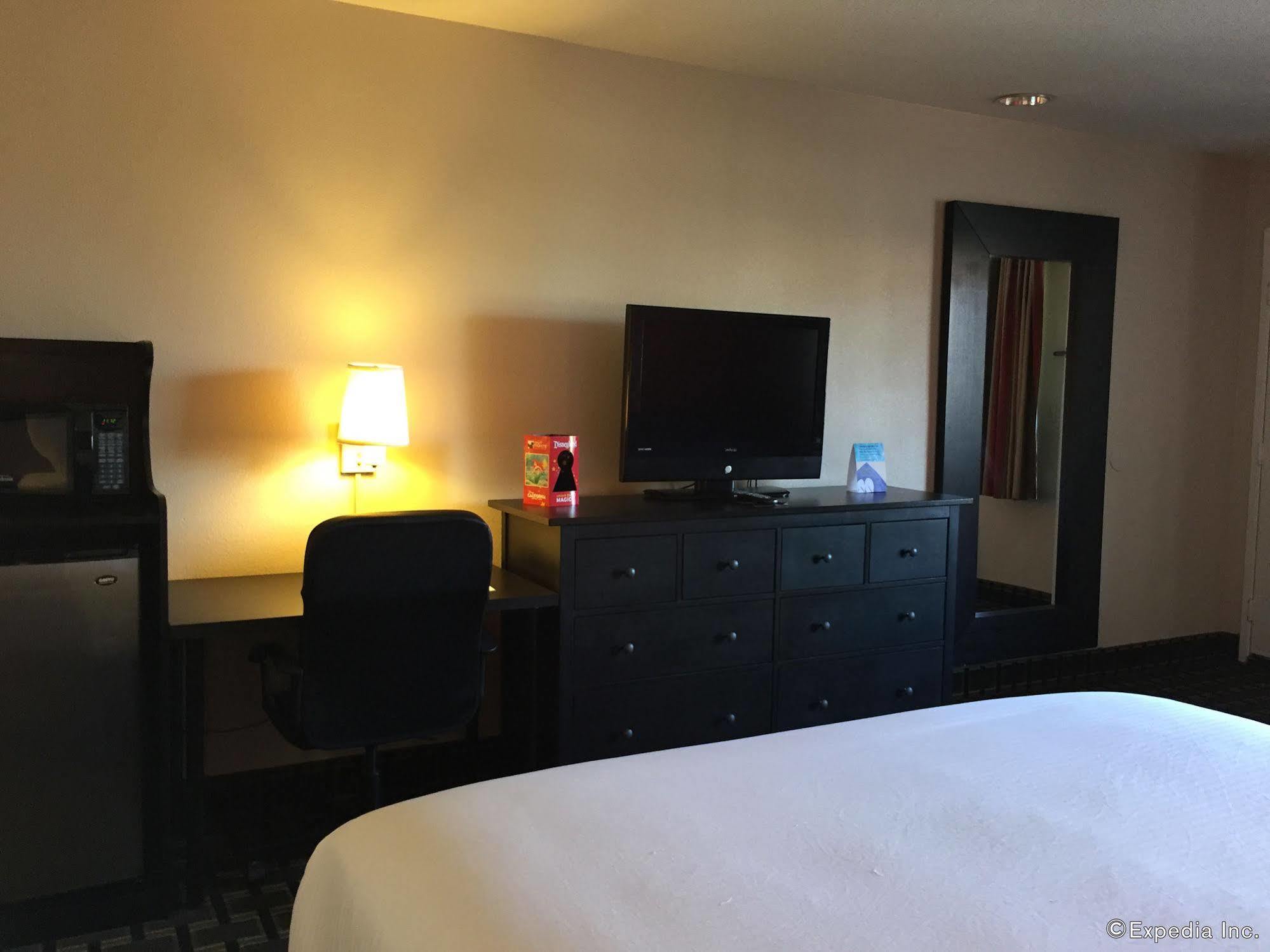 Hotel Stanford &