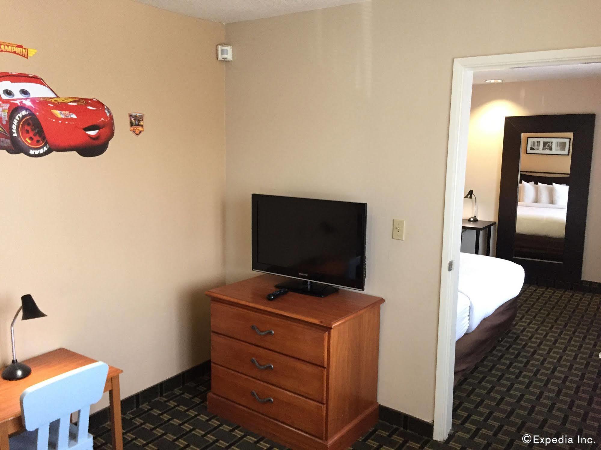Stanford & Hotel 3*