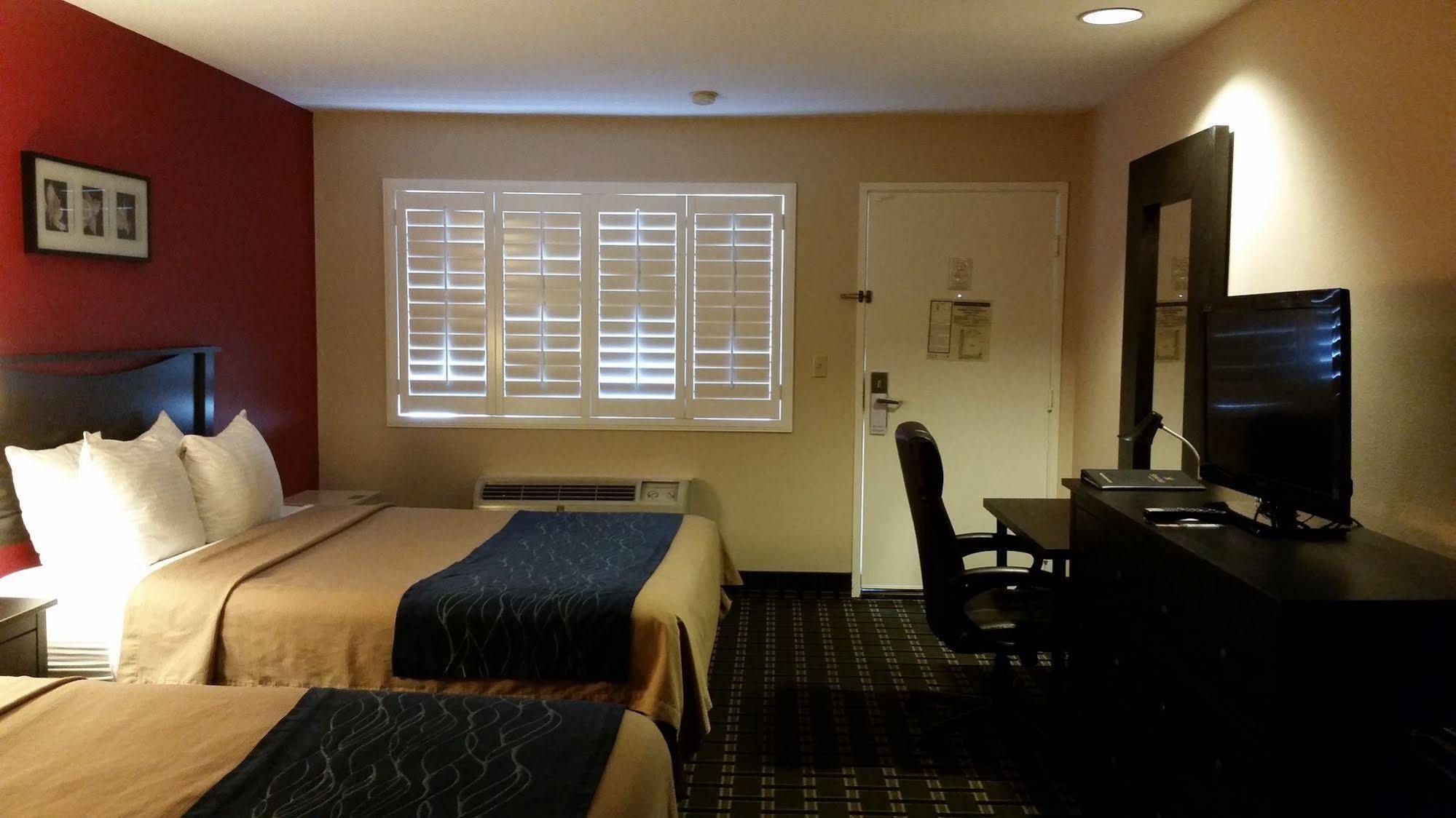 Stanford & Hotel Anaheim