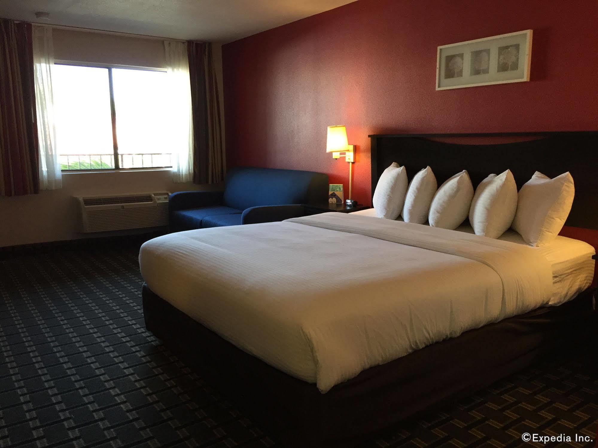 Hotel Stanford &