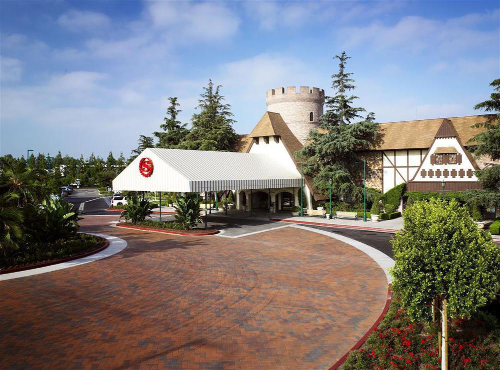 Majestic Garden Hotel