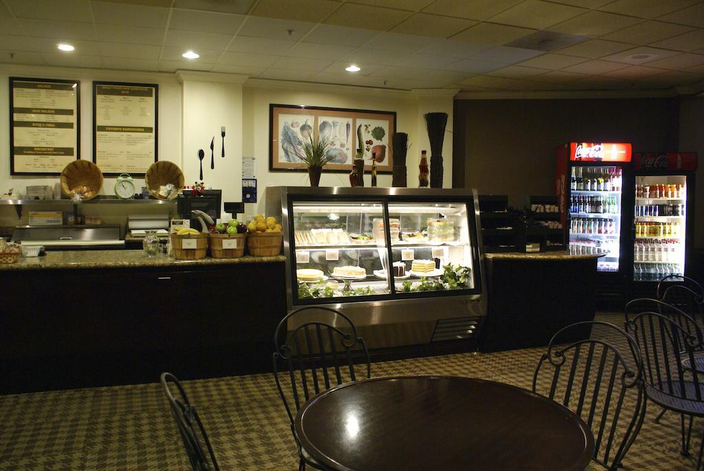 Majestic Garden Hotel 3*