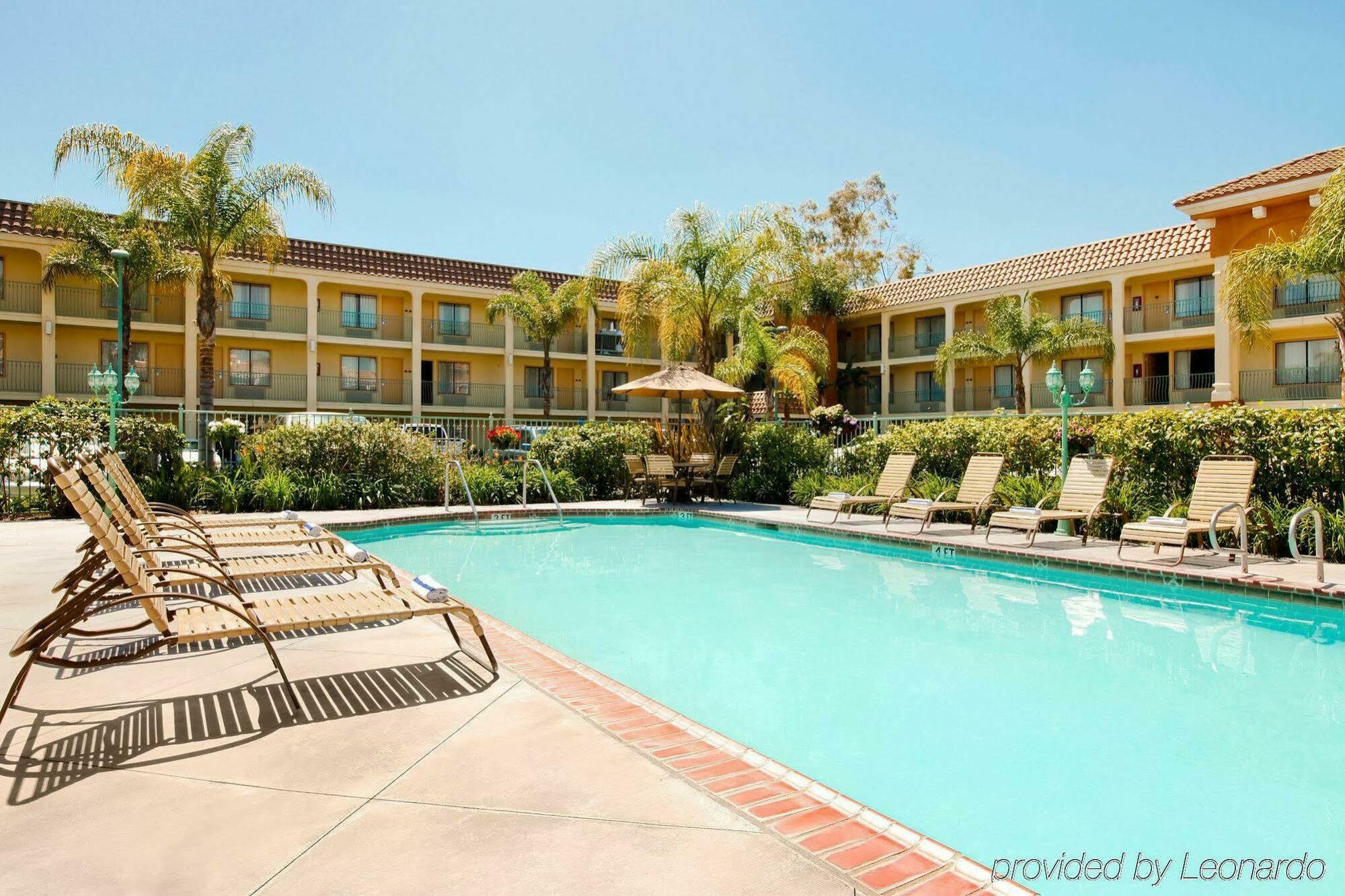 Cortona And 3* Anaheim