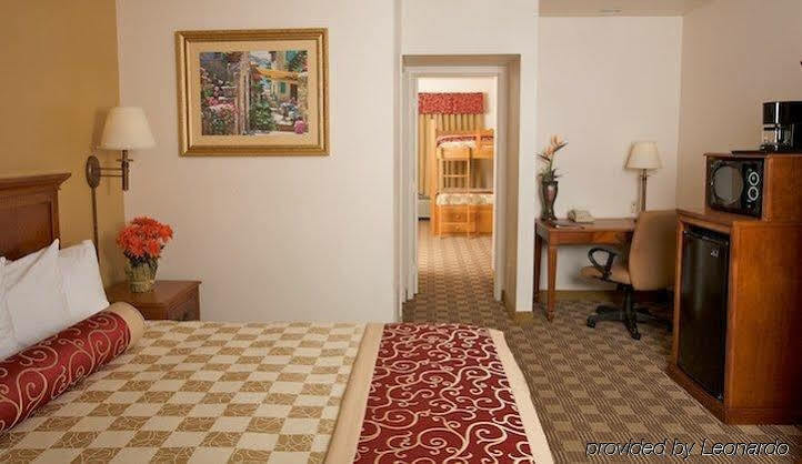Hotel Cortona And Anaheim