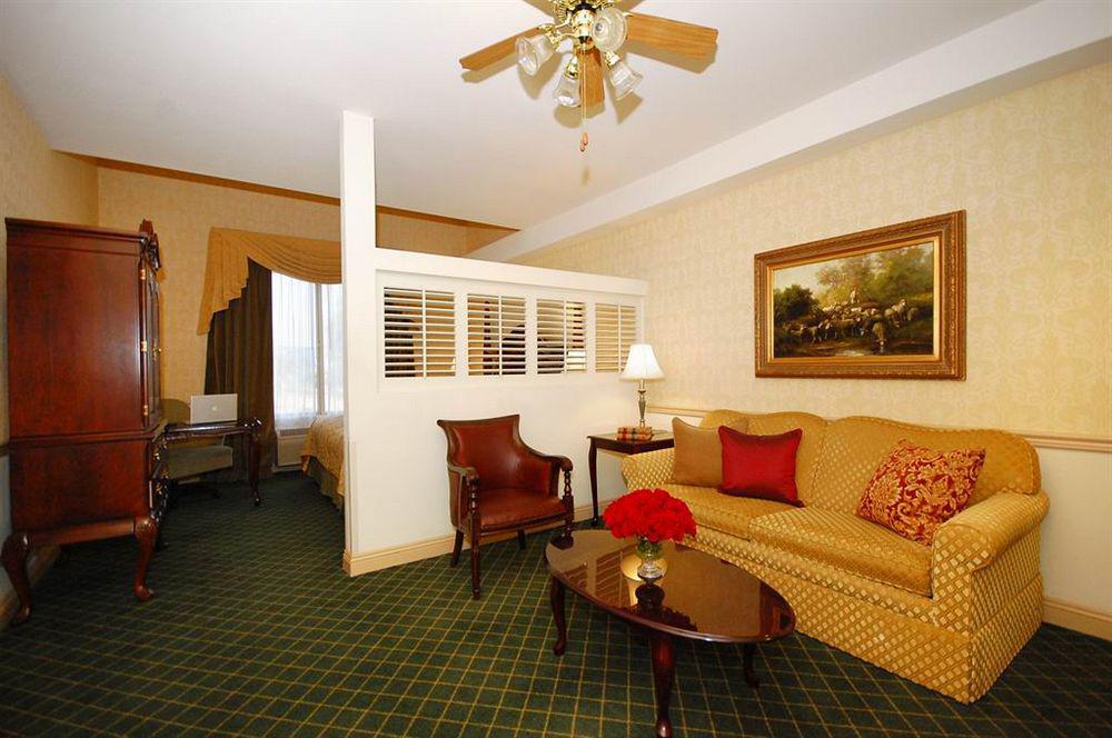 Ayres Hotel Anaheim