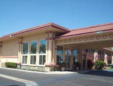Signature Maingate Hotel