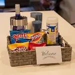 Smart & Luxurious ~ Mins To Disney ~ Queen Beds