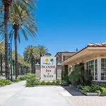 Anaheim Islander Inn And Suites Near Park And Convention Center