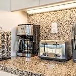 Disney Firework View 3 Bedrooms Townhouse Kitchen Fast Wifi