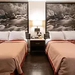 Super 8 By Wyndham Anaheim/Disneyland Drive