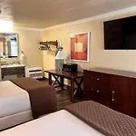 Abby\'S Anaheimer Inn - Across Disneyland Park