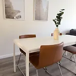 Modern Retreat 1 Mi. From Disney