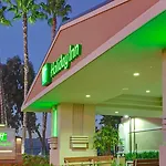 Holiday Inn Hotel & Suites Anaheim By Ihg