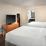 Fairfield By Marriott Anaheim Resort