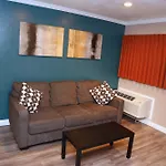 Anaheim Executive Inn & Suites