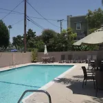 Harbor Inn & Suites