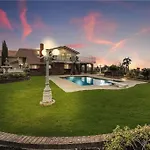 Top Of The World Anaheim View Home