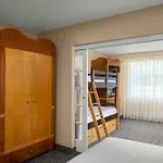 Anaheim Portofino Inn & Suites