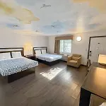 Super 7 Motel - Anaheim Packing District & Disneyland