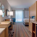 Howard Johnson By Wyndham Anaheim Hotel & Water Playground