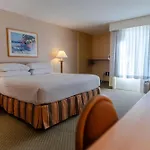 Howard Johnson By Wyndham Anaheim Hotel & Water Playground