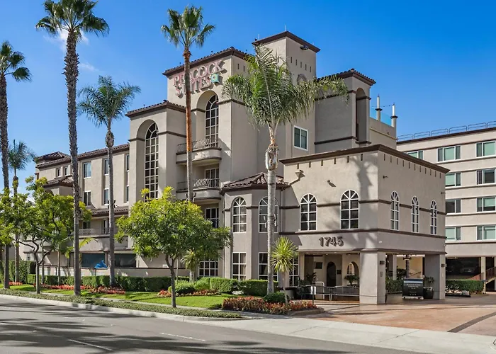 Peacock Suites