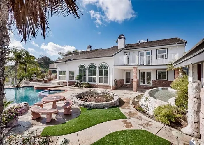 Luxury Hill Villa With Spectacular View