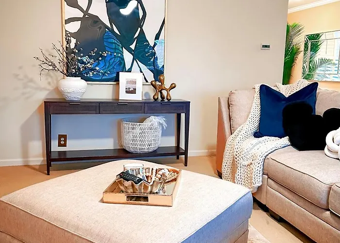 The 3Br-2Ba Extended Stay Oasis In Anaheim