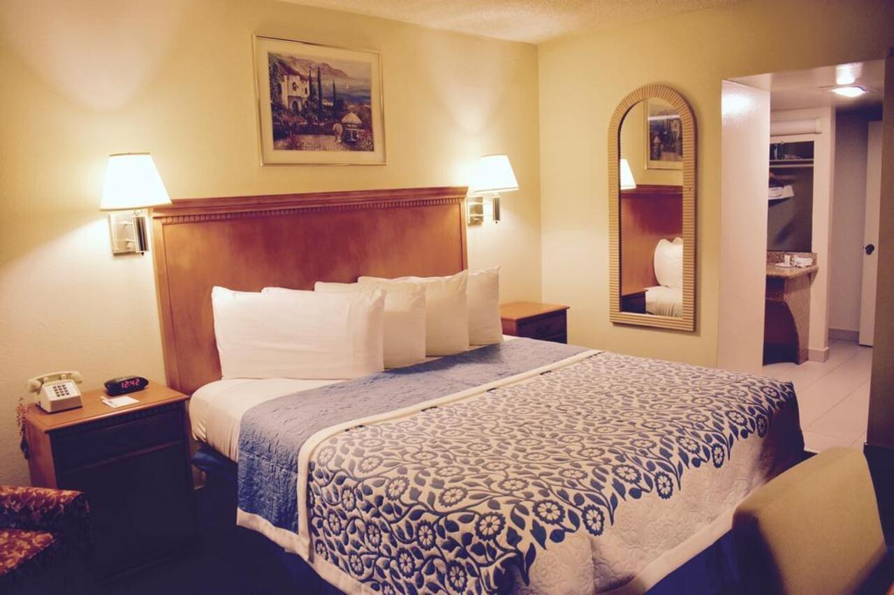 Hotel Days By Wyndham Near The Park 2*