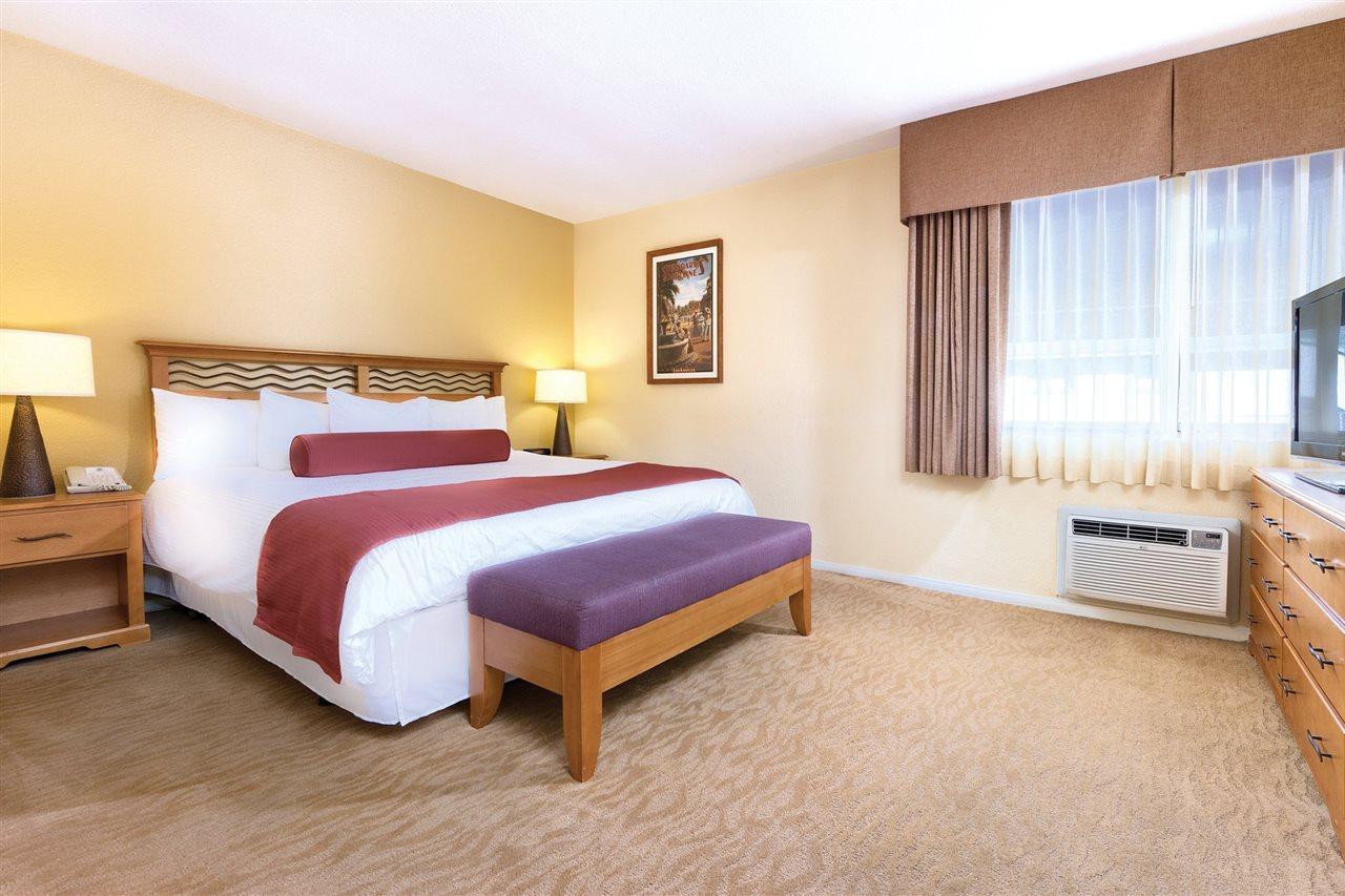 Club Wyndham Dolphin's Cove Resort