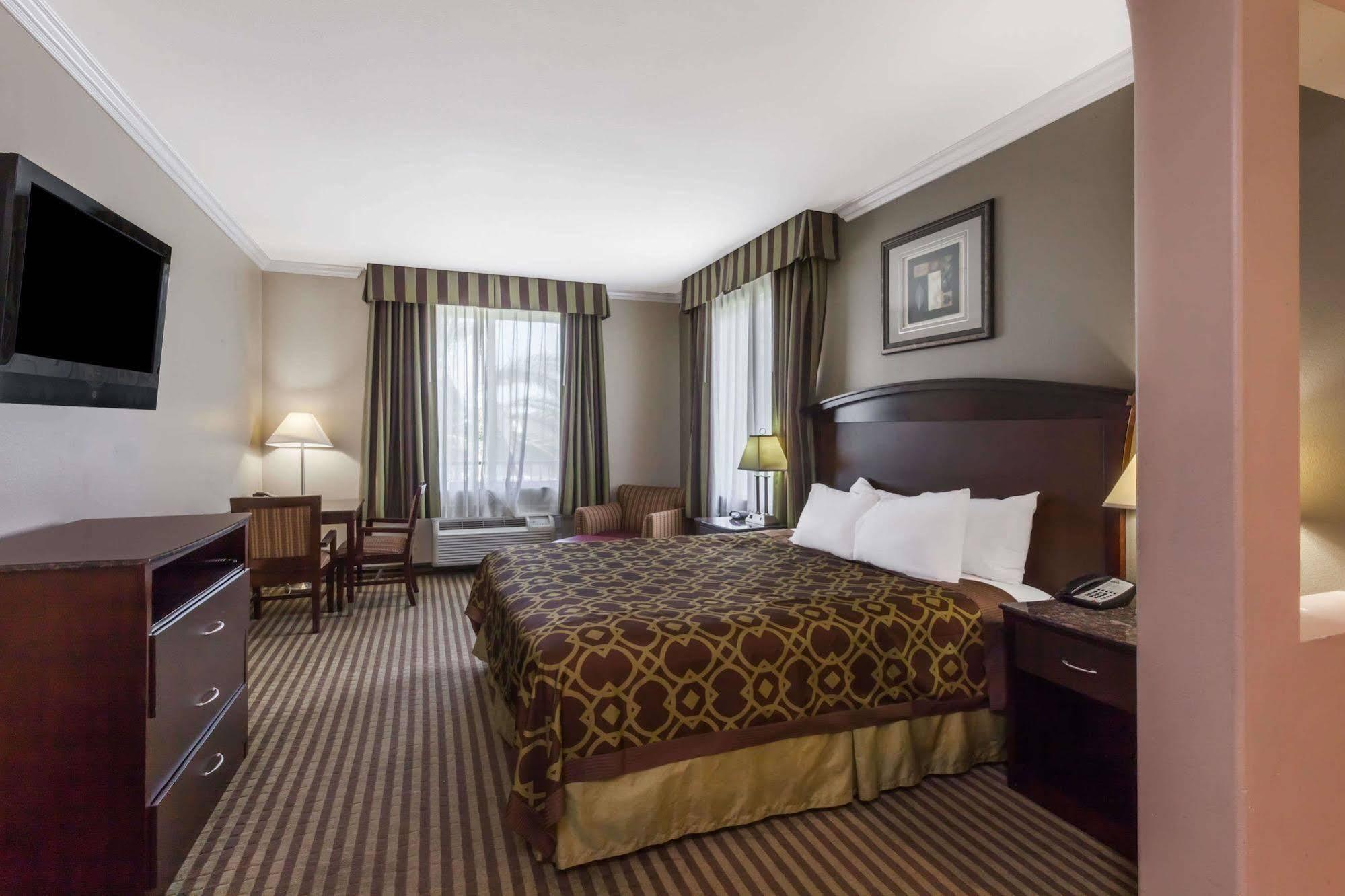Harbor & Hotel Anaheim