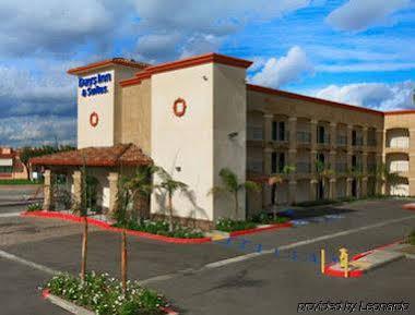Harbor & Hotel 2*