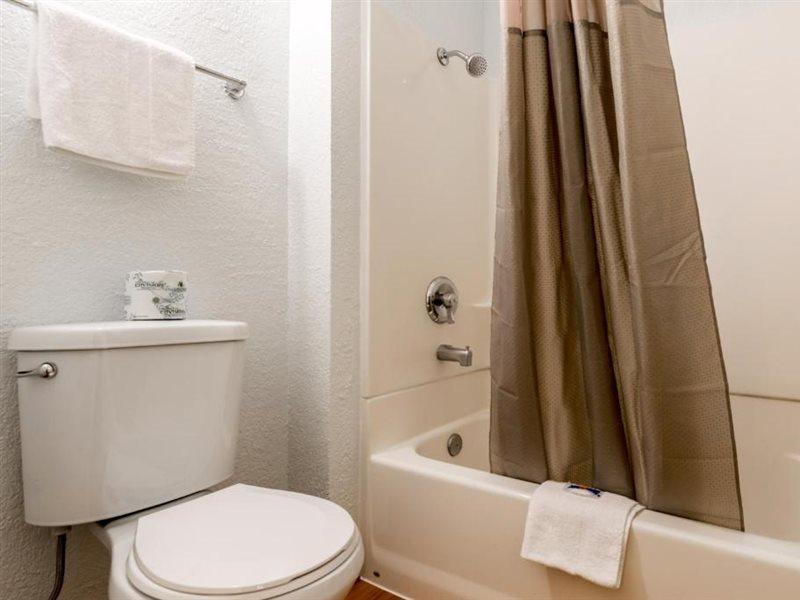 Hotel 6-anaheim, Ca - Fullerton East Anaheim