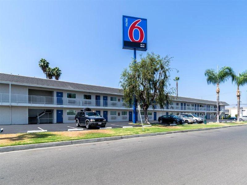 Hotel 6-anaheim, Ca - Fullerton East