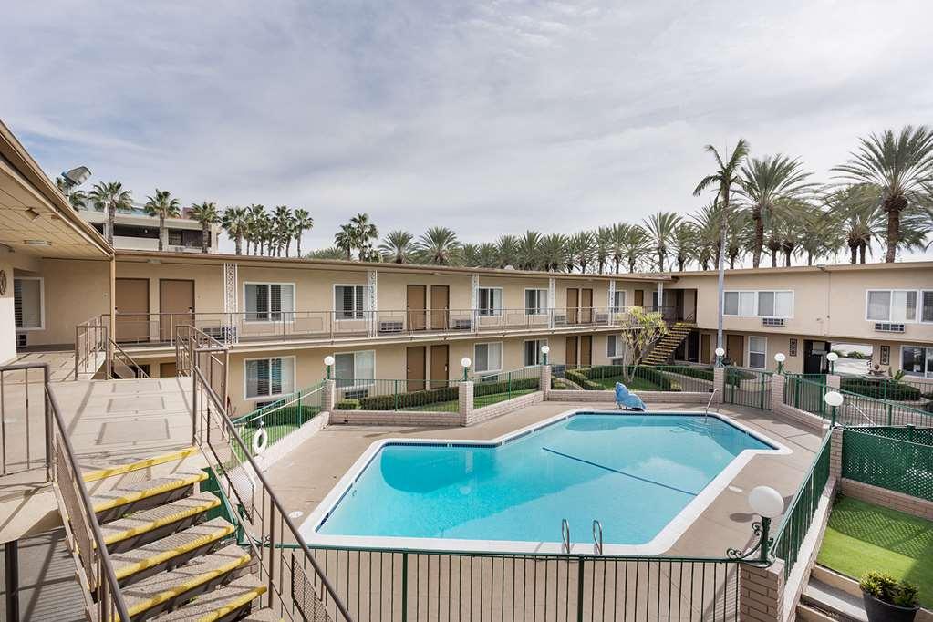 Americas Value & Hotel