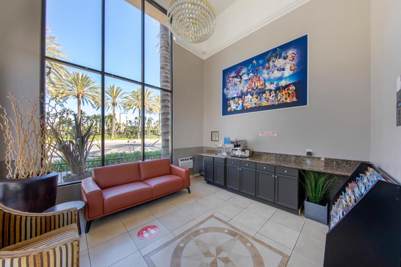 Discovery And Motel Anaheim
