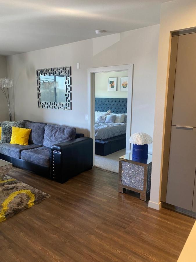 The Luxurious Doses Of Roses 2 Bedroom Next To Angels Stadium 6 Mins From Disney